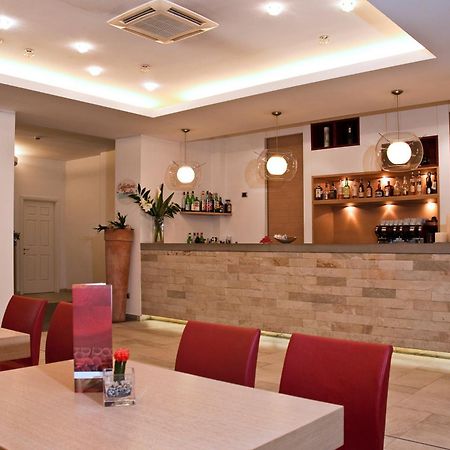 Hotel Remilia Реджо Емилия Екстериор снимка