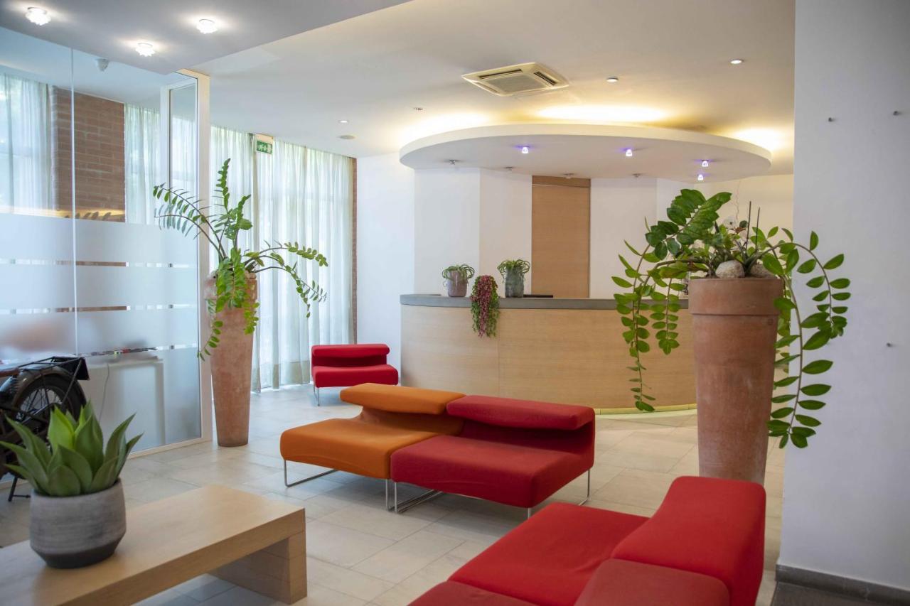 Hotel Remilia Реджо Емилия Екстериор снимка