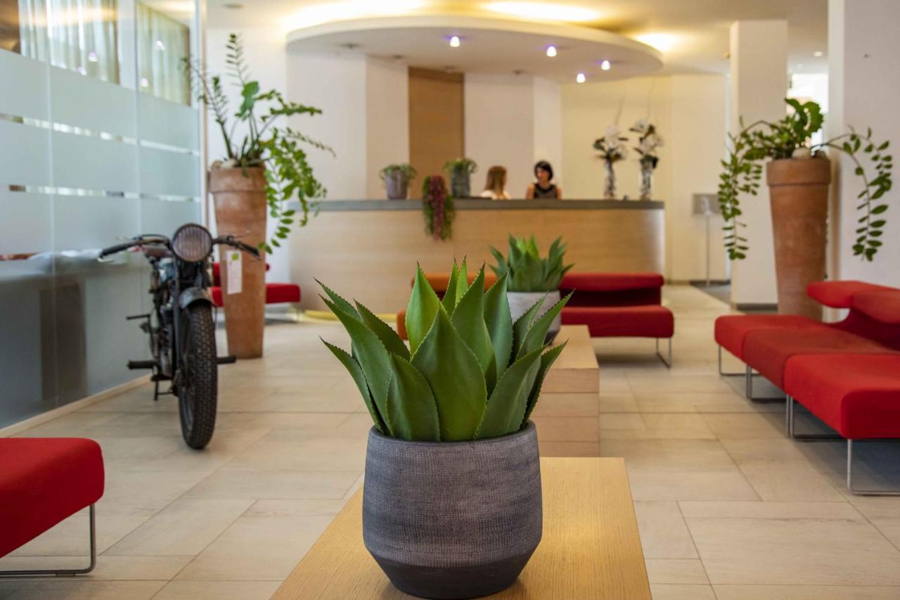 Hotel Remilia Реджо Емилия Екстериор снимка
