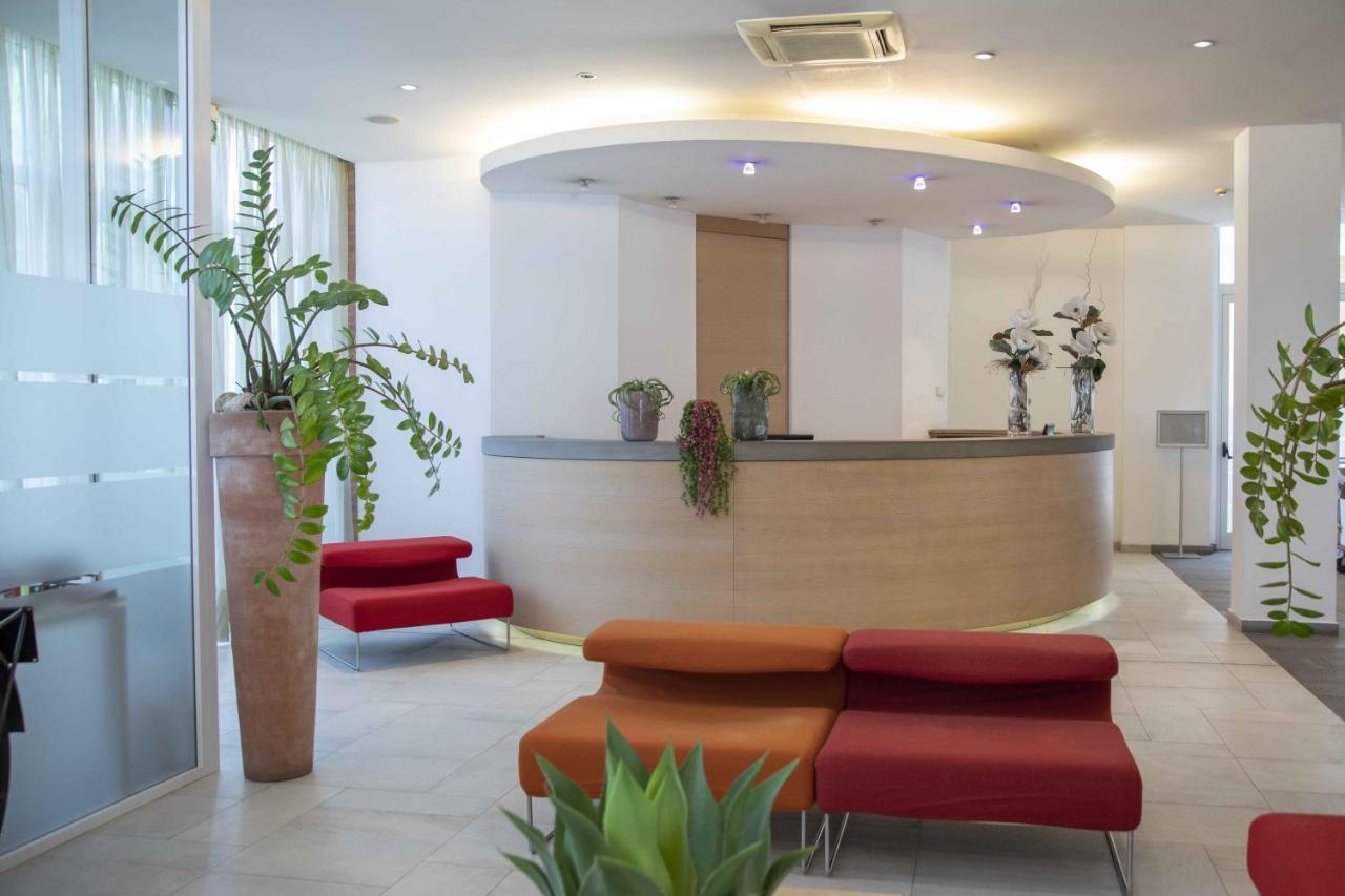 Hotel Remilia Реджо Емилия Екстериор снимка