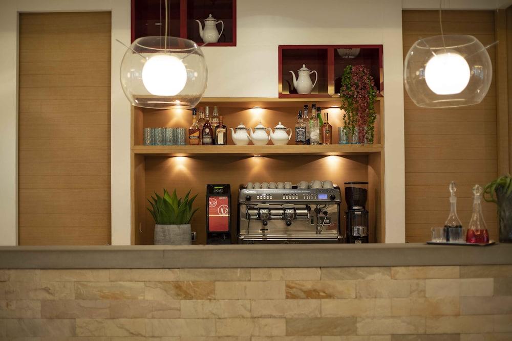Hotel Remilia Реджо Емилия Екстериор снимка